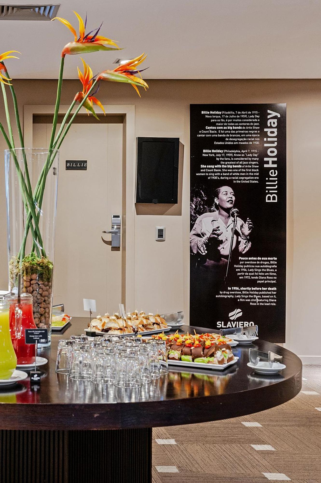Full Jazz By Slaviero Hotel