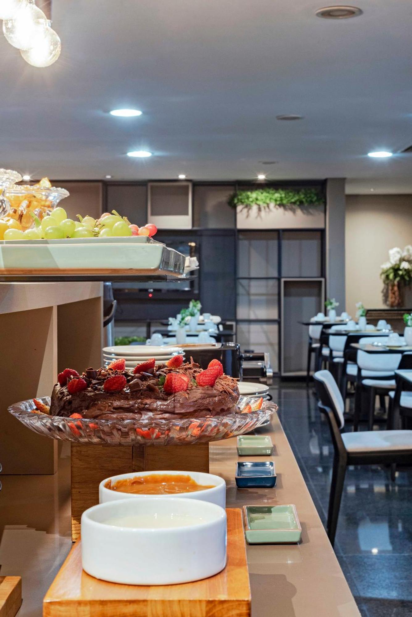 Full Jazz By Slaviero Hotel Curitiba